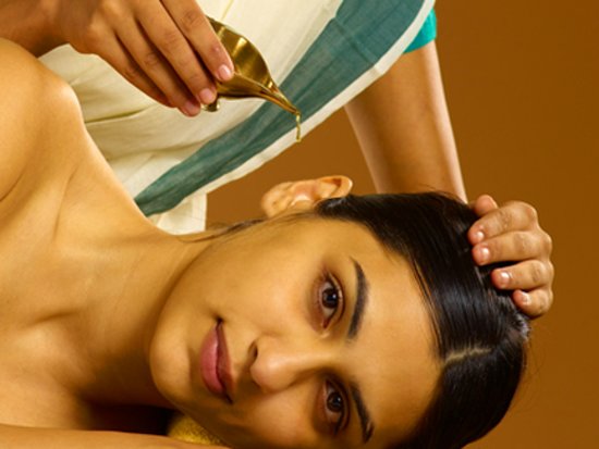 Karna purana en Ayurveda