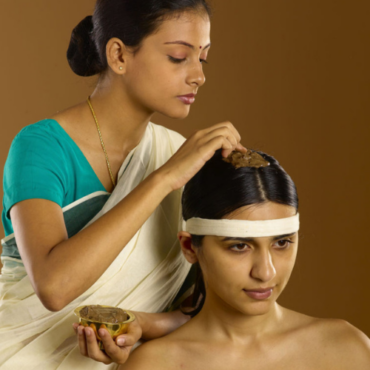 Shiropichu en Ayurveda. Una técnica sencilla para los trastornos neurológicos y psicosomáticos