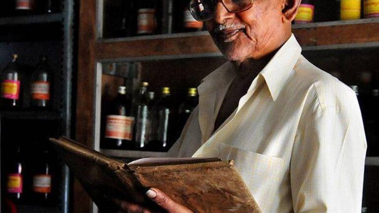Los Ashtavaidyas de Kerala: la tradición médica familiar que conserva el Ayurveda clásico